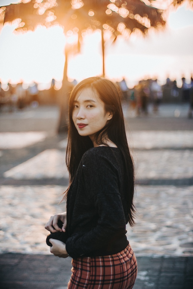 伊人，黄色直播 热门5